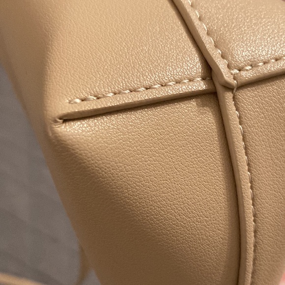 Samara Soft Pink Crossbody Bag - Picture 7 of 13